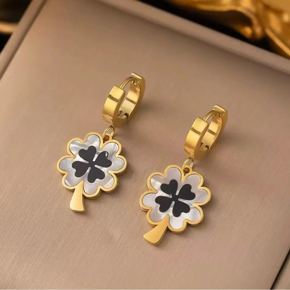 gold-plated stainless steel four-leaf clover jewelry set black & white enamel